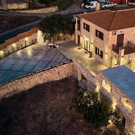 Ioanna Chateau - Luxury Stone Villa